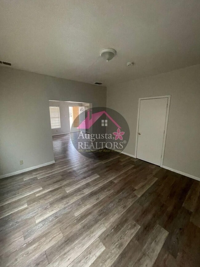 Building Photo - Parv-1366/1368 Mulberry