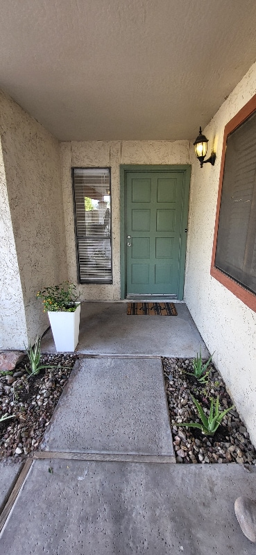 Building Photo - 1567 W Javelina Ave