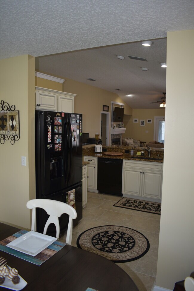 Foto del edificio - 1013 Buttercup Dr