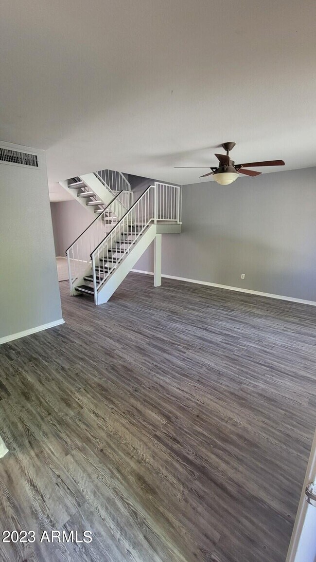 Foto del edificio - 5846 W Gelding Dr