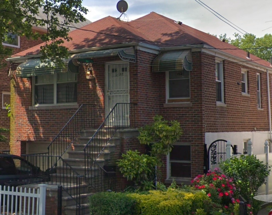 4470 Edson Ave, The Bronx, NY 10466 House for Rent in The Bronx, NY