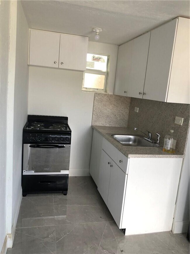 Foto del edificio - 1241 NW 111th St