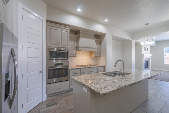 Building Photo - 4254 E Razor Ridge Dr