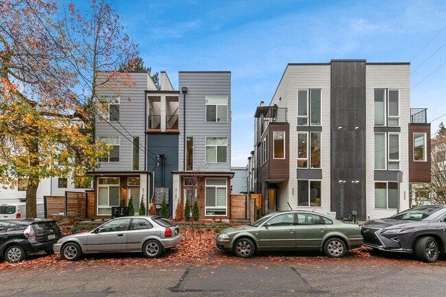 Foto del edificio - 319D Malden Ave E