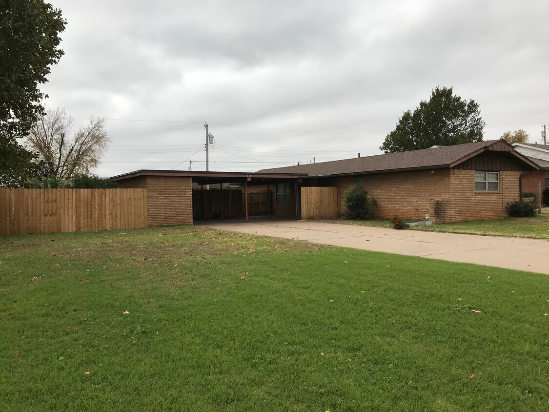 910 West Proctor, Weatherford, OK 73096 House Rental in Weatherford, OK