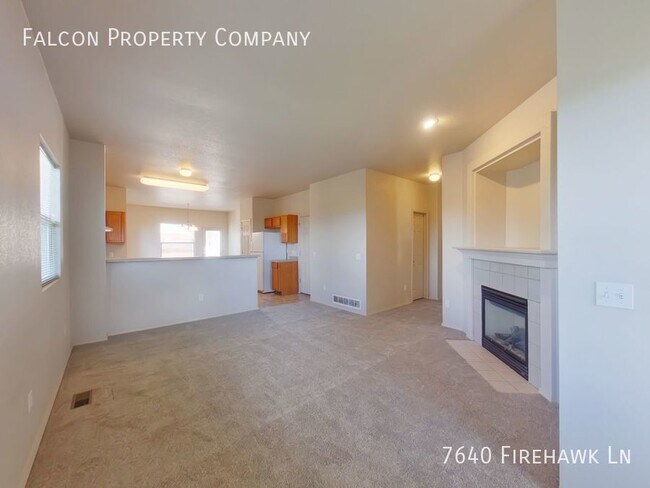Foto del edificio - Fantastic Rancher in Stetson Hills! - Appr...