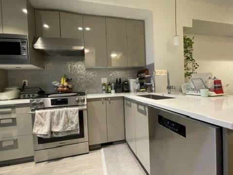 Building Photo - 10233 River Dr