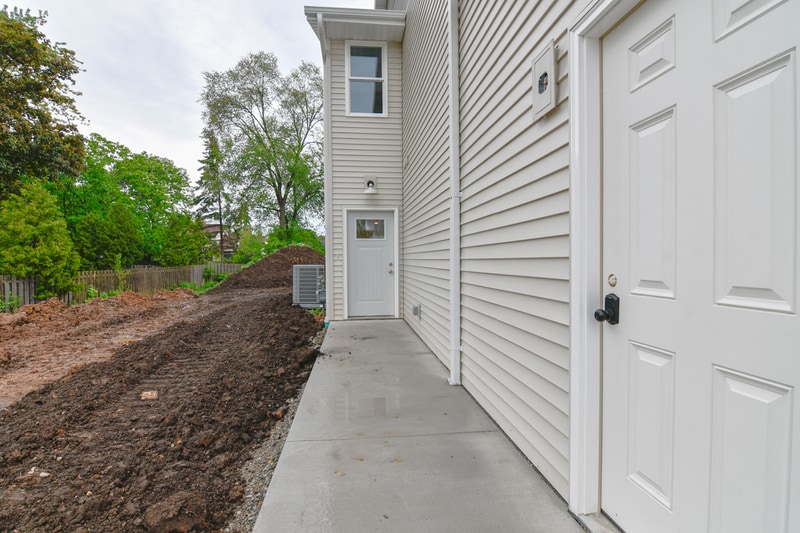 737 Hoffman Rd, Allouez, WI 54301 Condo for Rent in Allouez, WI