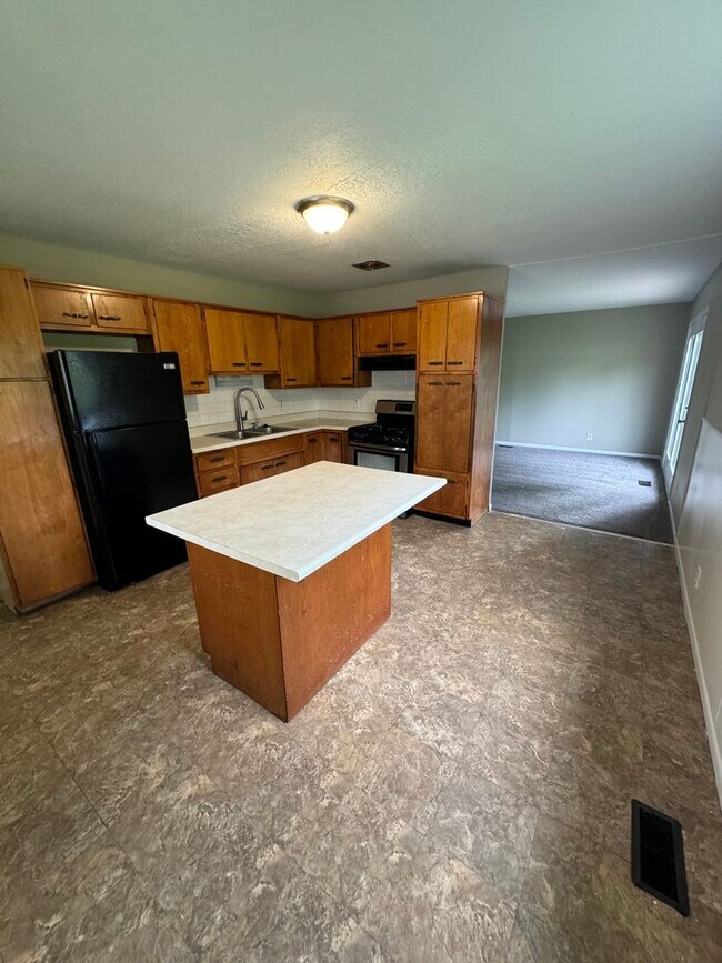 Building Photo - 1428 Tulip Tree Rd