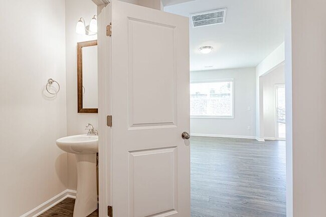 Building Photo - END UNIT!! Brand New Townhome in Peachtree...