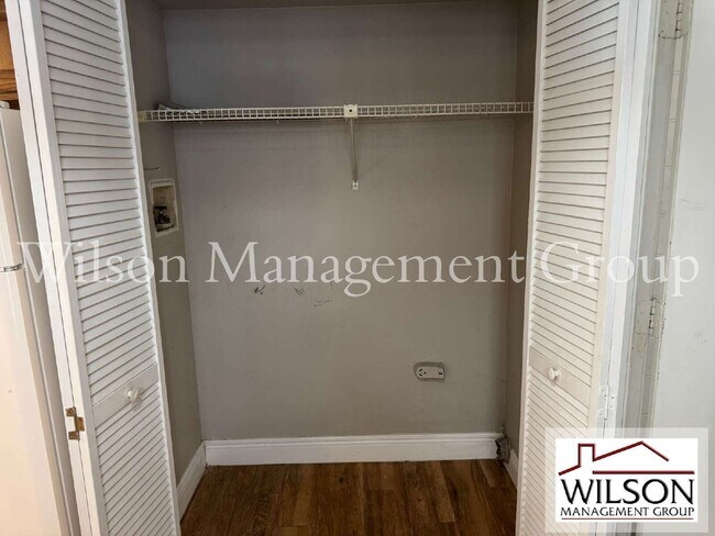 Foto del edificio - 4863 Walden Cir
