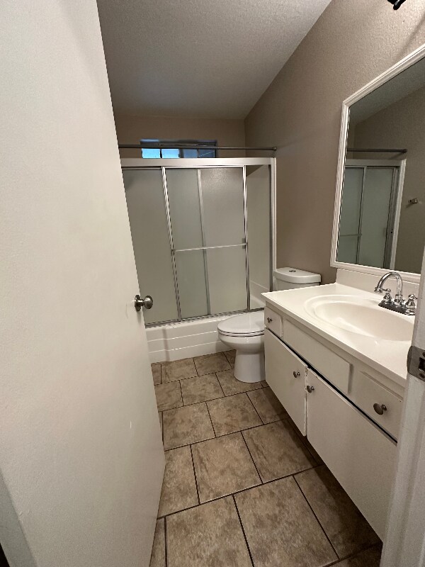 Foto del edificio - 15840 Rainbow Dr