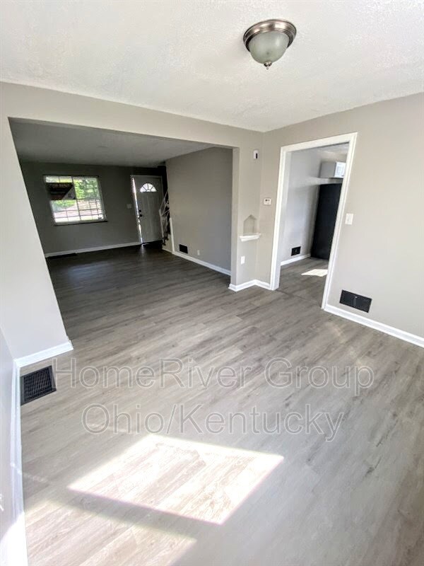 Building Photo - 3797 Walls St