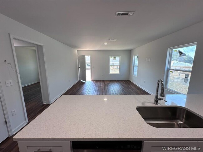 Building Photo - 214 Charleston Dr