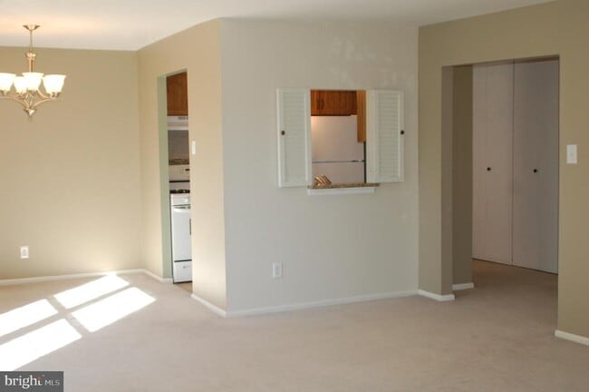 Building Photo - 103 Drummers Ln