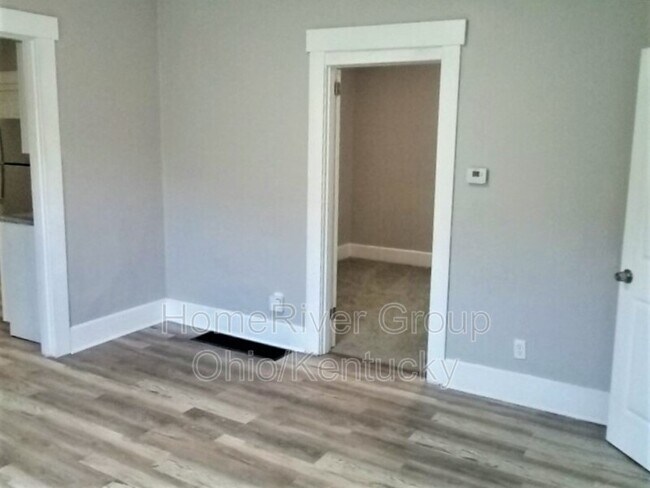 Foto del edificio - 1718 Flemming Rd