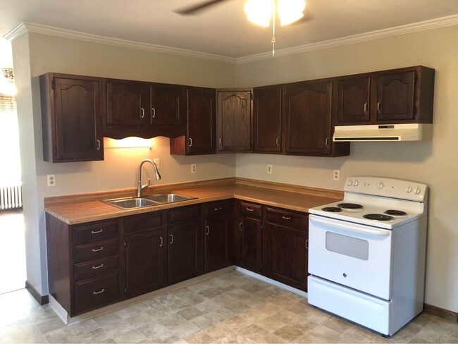 Kitchen - 11019 Old Mount Savage Rd NW