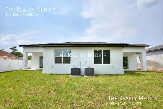 Building Photo - GORGEOUS DUPLEX 3 BEDROOM/ 2 BATH!!!