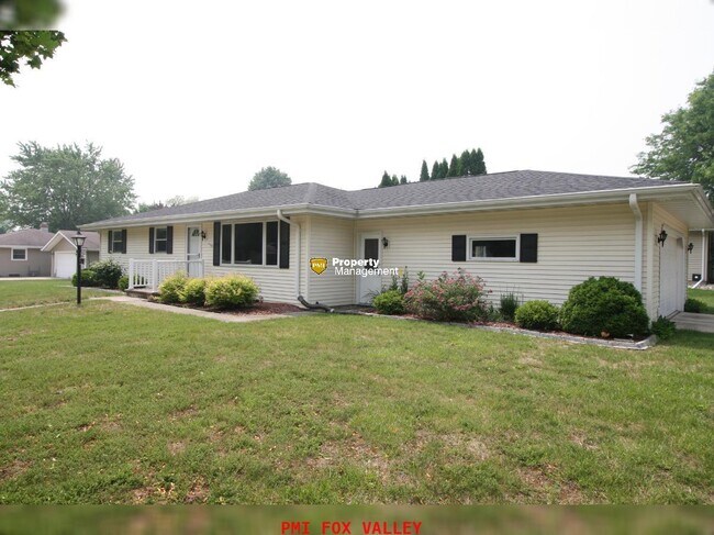Building Photo - Beautifully Remodeled Ranch