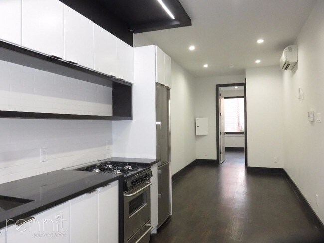 Foto del edificio - 241 Devoe St