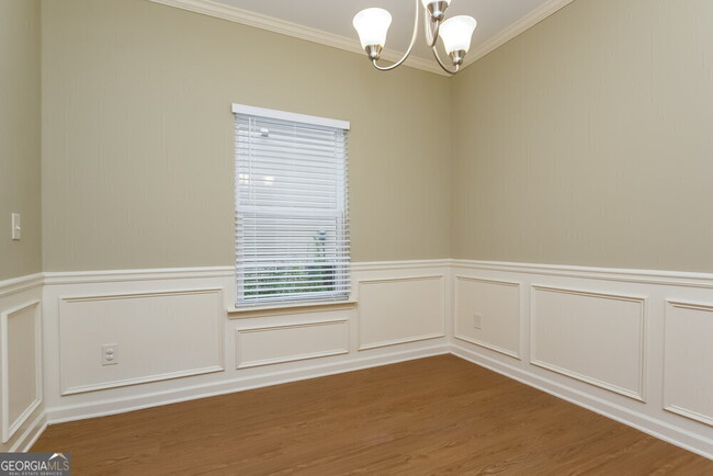 Foto del edificio - 526 Hill Crest Cir