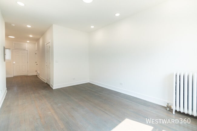 Building Photo - 6209 N Glenwood Ave