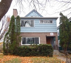 Building Photo - 403 Roosevelt Ave