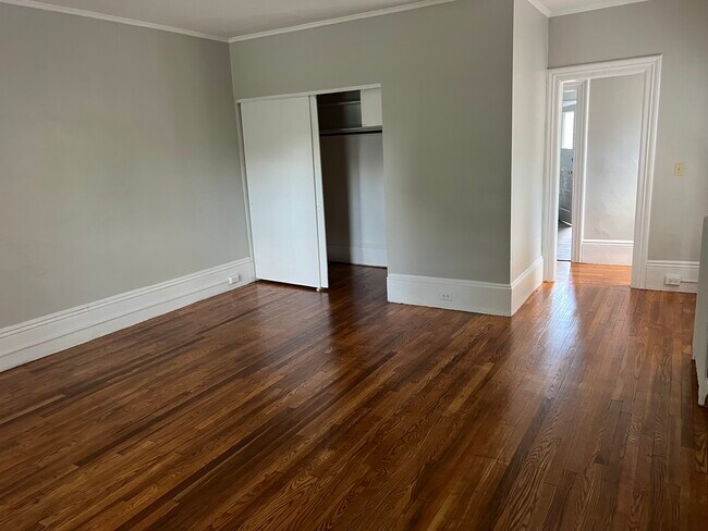 Foto del edificio - 223 Prospect Ave NE
