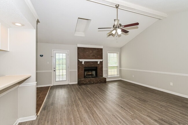 Building Photo - 252 Sandalwood Dr