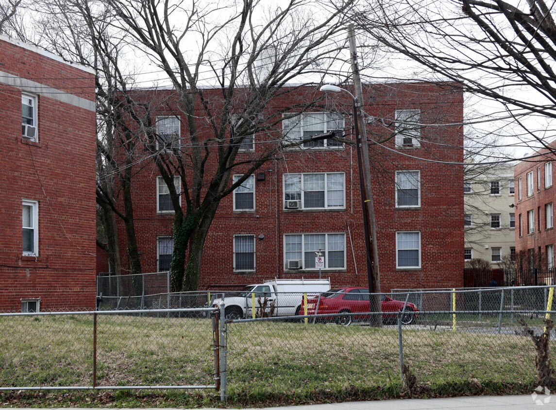 Building Photo - 5055 1st St NW
