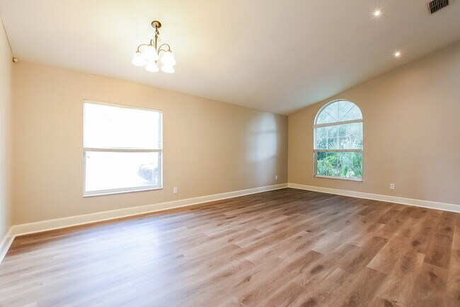 Foto del edificio - 4201 Shadow Creek Cir
