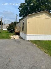 Building Photo - 3000 John Harden Dr