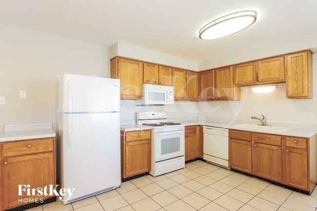 Building Photo - 504 E 163rd St