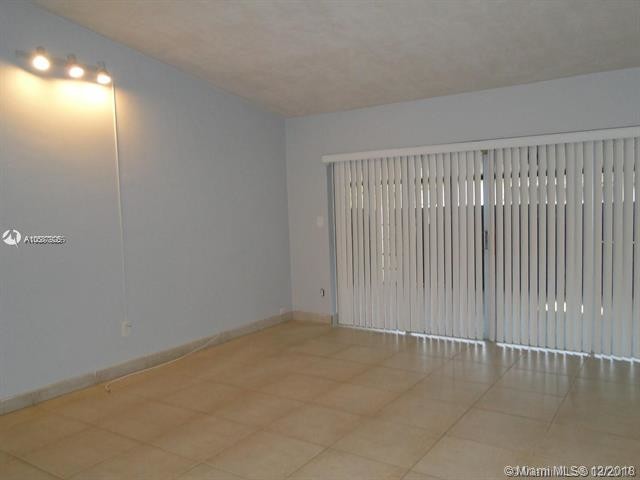 Building Photo - 11003 SW 123rd Ct