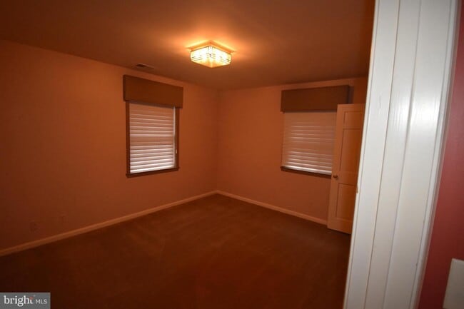 Building Photo - 2321 N Glebe Rd