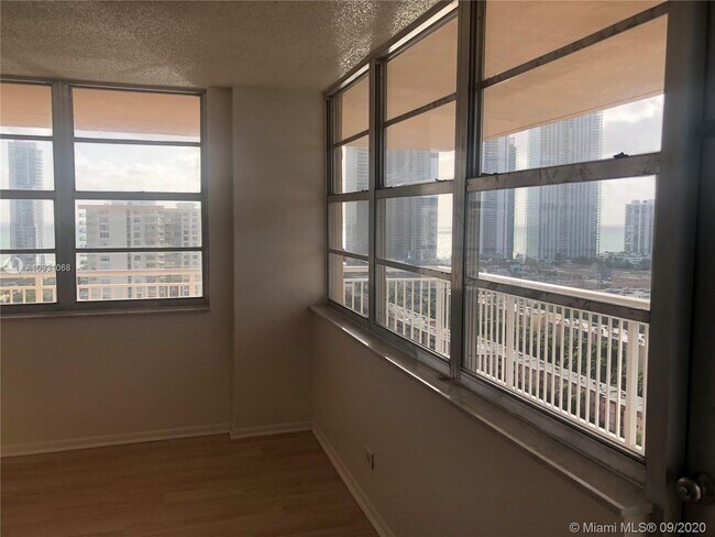 Foto del edificio - 250 174th St