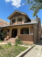 Building Photo - 427 E 1st Ave