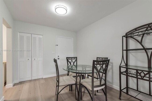 Building Photo - 1150 Madruga Ave