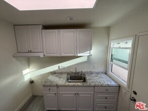 Building Photo - 5242 Mccallum Ave