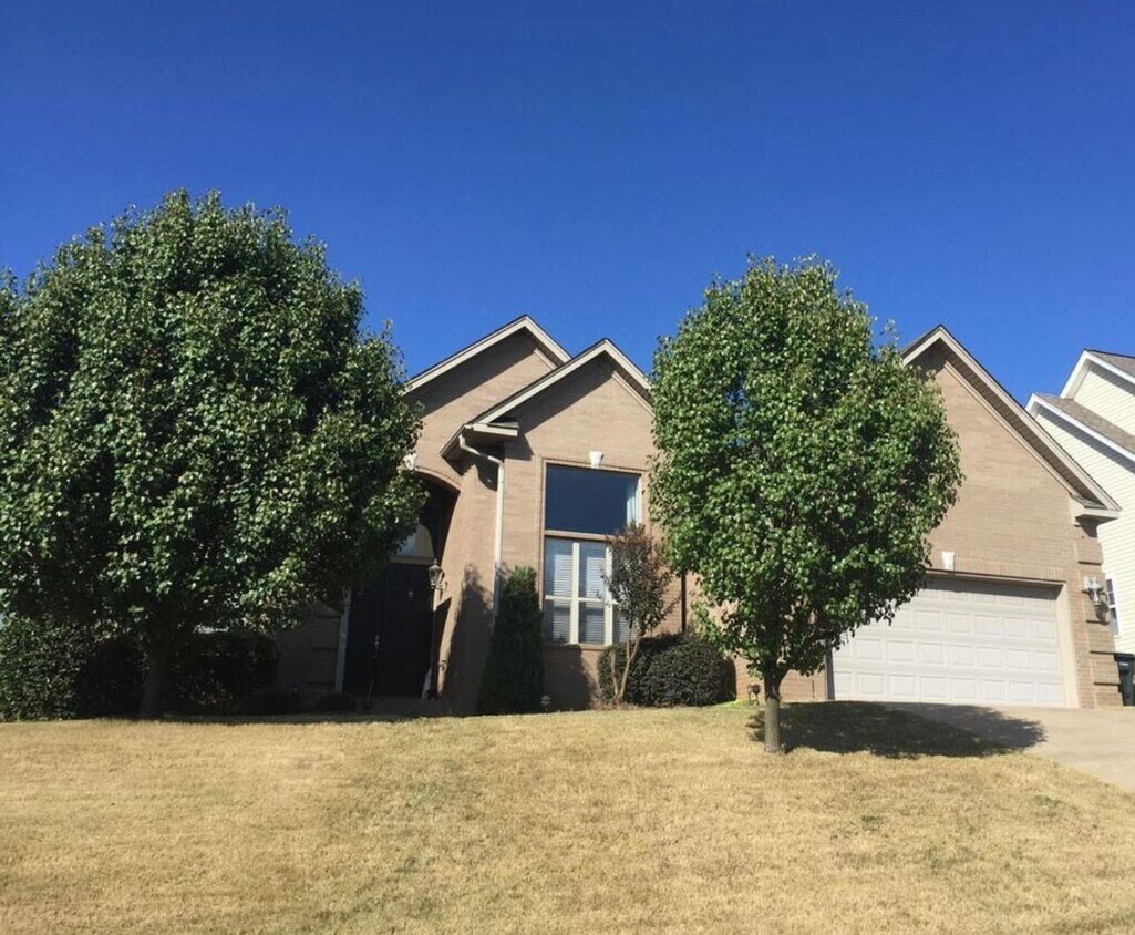 Primary Photo - A Great West Little Rock Home You Must See!