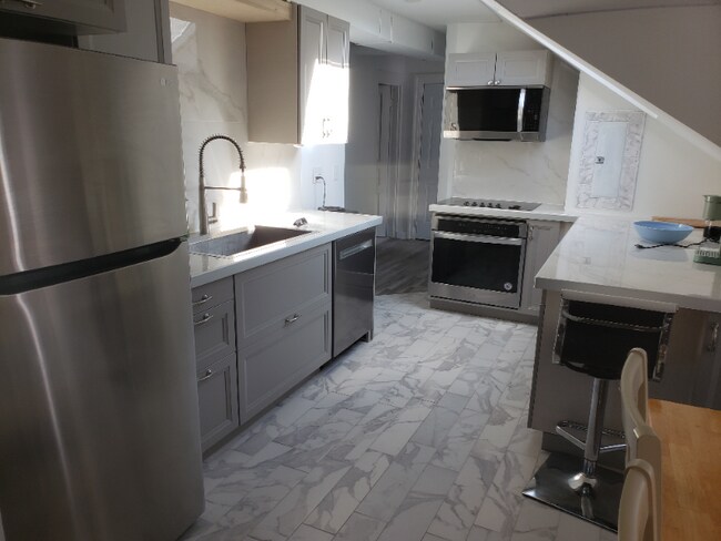 Foto del edificio - 805 Ridgeway Ave