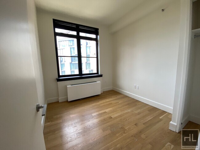 Foto del edificio - 487 KEAP STREET Unit 604