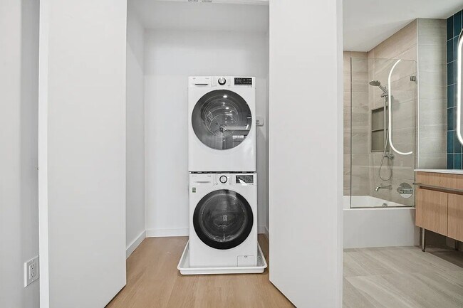 Foto del edificio - 2363 Bedford Ave