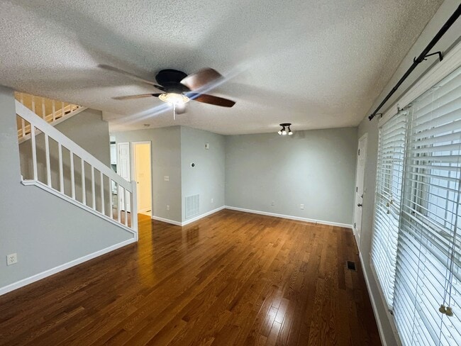 Photo - 1422 Founders Way House