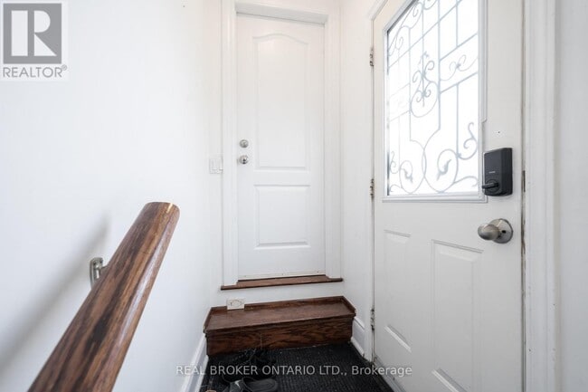 Building Photo - 3296 Flagstone Dr