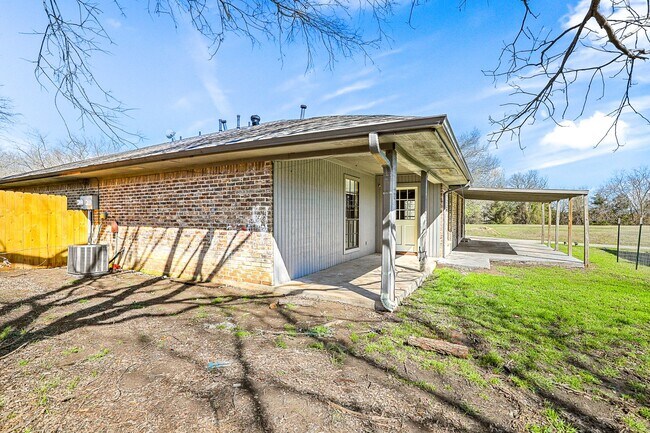 Foto del edificio - 226 E Pritchard Ln