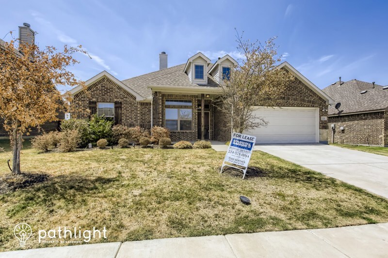 Foto principal - 221 Eagle Ridge Rd, Forney, TX, 75126