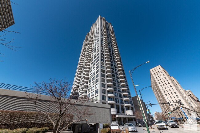 Foto del edificio - 2020 N Lincoln Park W