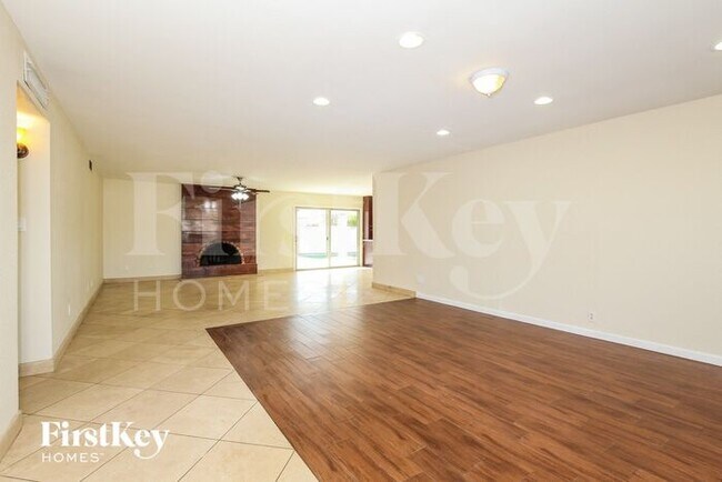 Building Photo - 3727 W Campo Bello Dr