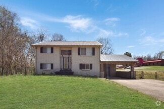 Building Photo - 102 Airport Rd